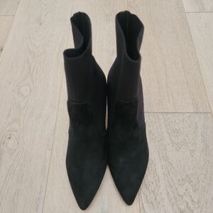 Elegant Black Heeled Boots for Women